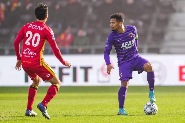 意甲-德赫亚两度扑出点球 AC米兰1-2佛罗伦萨